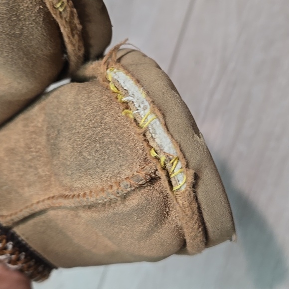 Ugg Australia Tasman II Kids Platform Sheepskin Boots shoes sz 11 Toddlers - Picture 4 of 12